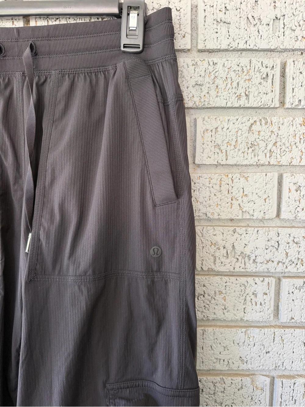 Lululemon Dance Studio Relaxed Fit Mid Rise Cargo Pant Black Women’s Size Small